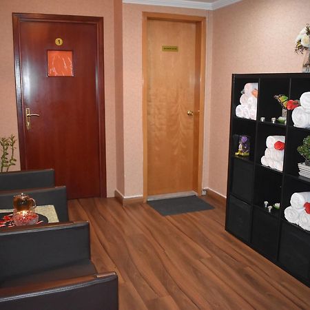Emirates Plaza Hotel Абу-Даби Экстерьер фото