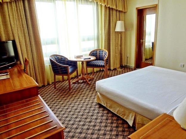 Emirates Plaza Hotel Абу-Даби Экстерьер фото